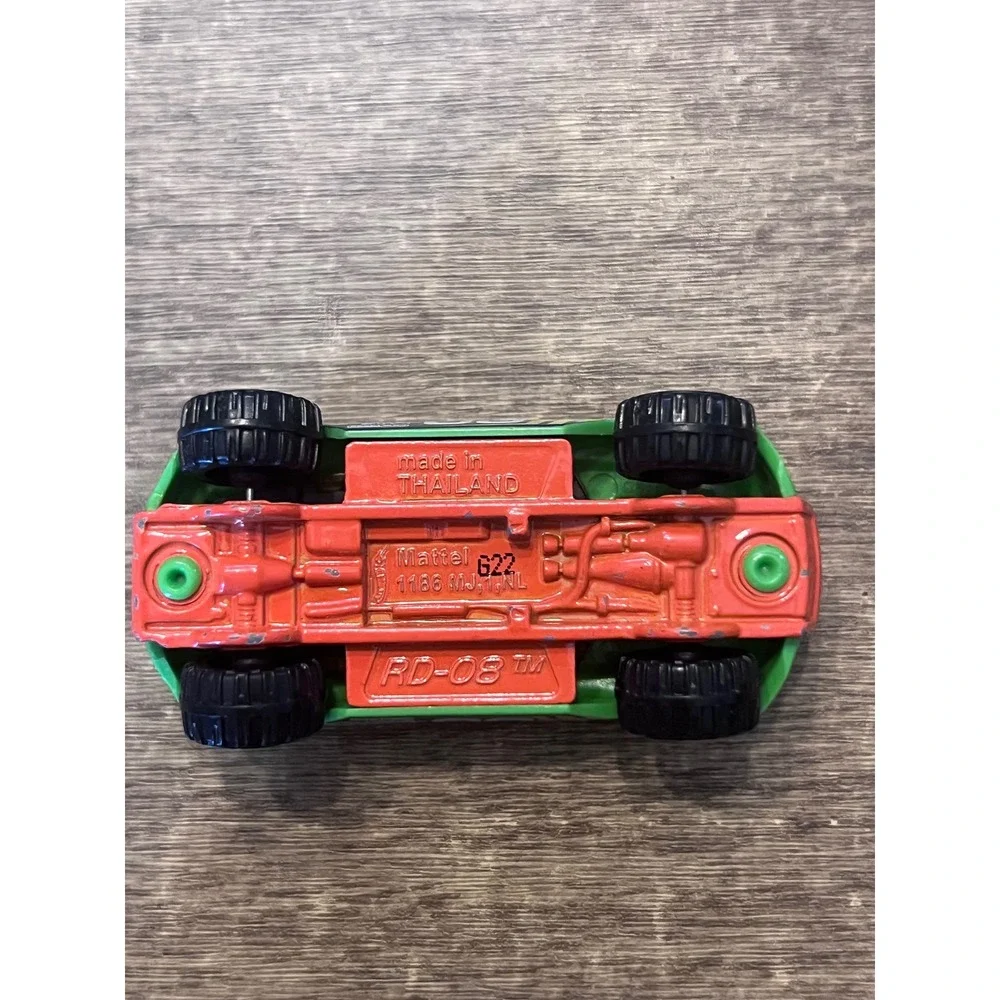 Hot Wheels RD-08 Neon Green W Orange Bottom Off Roading Loose Die Cast‎ Truck